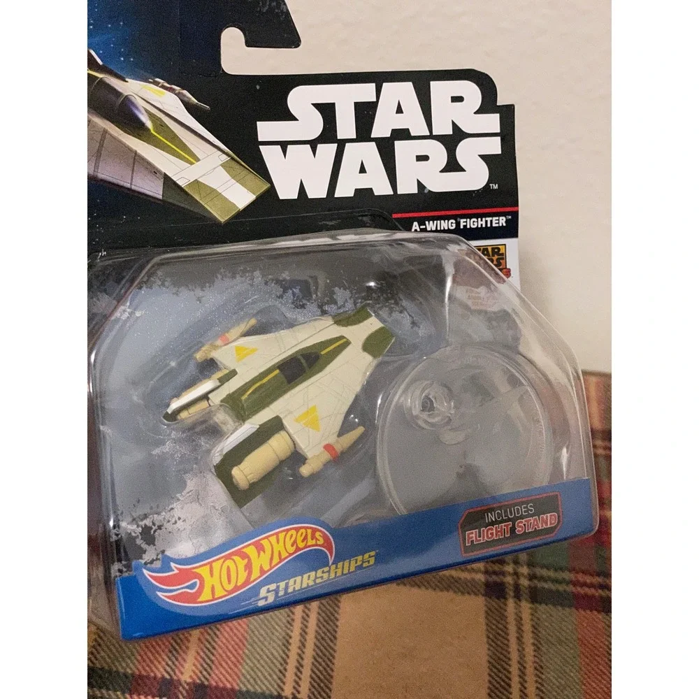 Hot Wheels Starships Star Wars Rebels A-Wing Fighter NIB White Green Stand DXD96